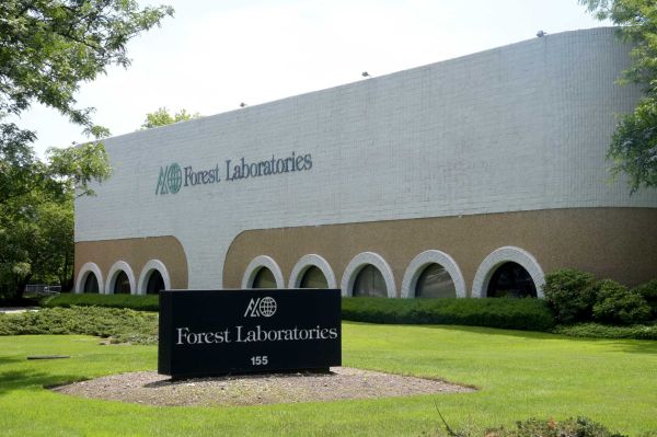 Ropack Inc., a drugmaker from Montreal, wants to buy this building at 155 Commerce Dr. in Hauppauge, seen on June 25, 2015, and another, also used by Forest Laboratories, for a new U.S. operation. Photo Credit: Newsday / Audrey C. Tiernan